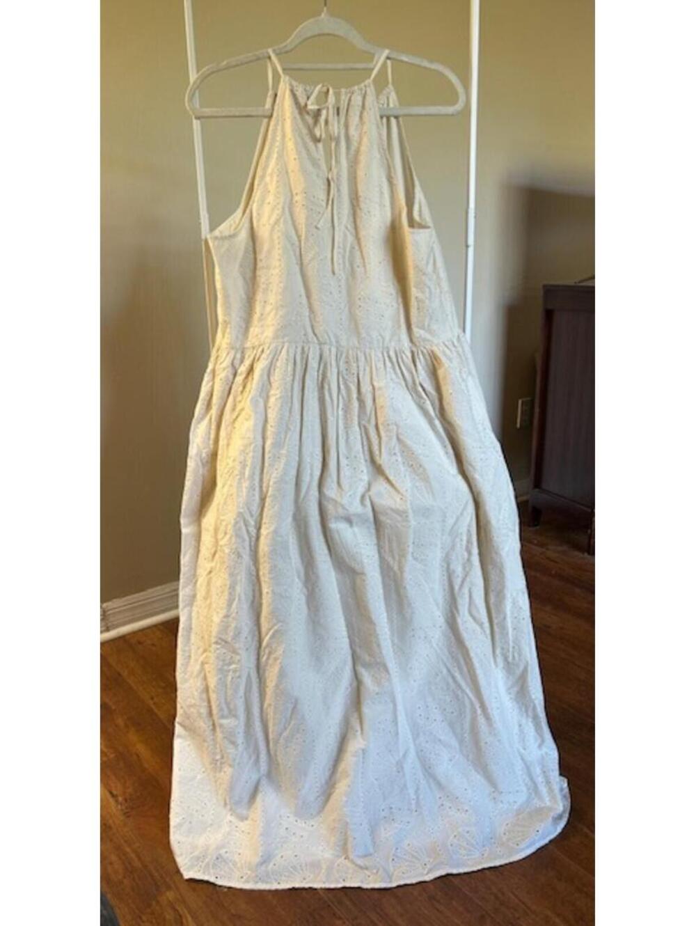 Universal Thread White Eyelet Sleeveless Maxi Dress Large
